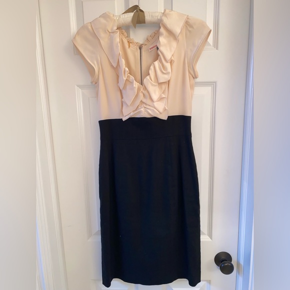 Rebecca Taylor Dresses & Skirts - Stunning Rebecca Taylor cream and white dress.